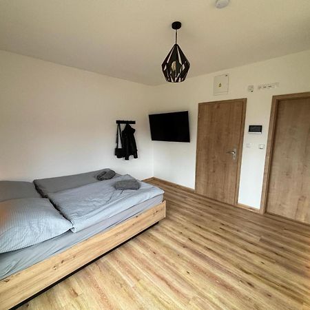 Černá v Pošumaví Apartmany U Plaze Lipna - Male Lipno מראה חיצוני תמונה