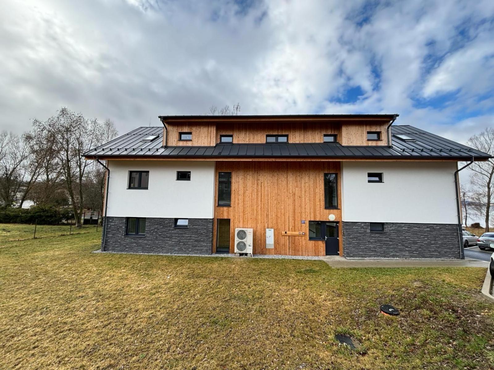 Černá v Pošumaví Apartmany U Plaze Lipna - Male Lipno מראה חיצוני תמונה